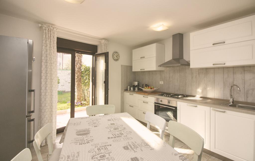 Holiday House Arena *
